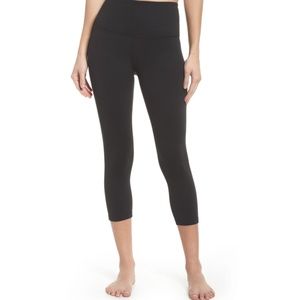 Zella Live In Cropped Leggings / Capris